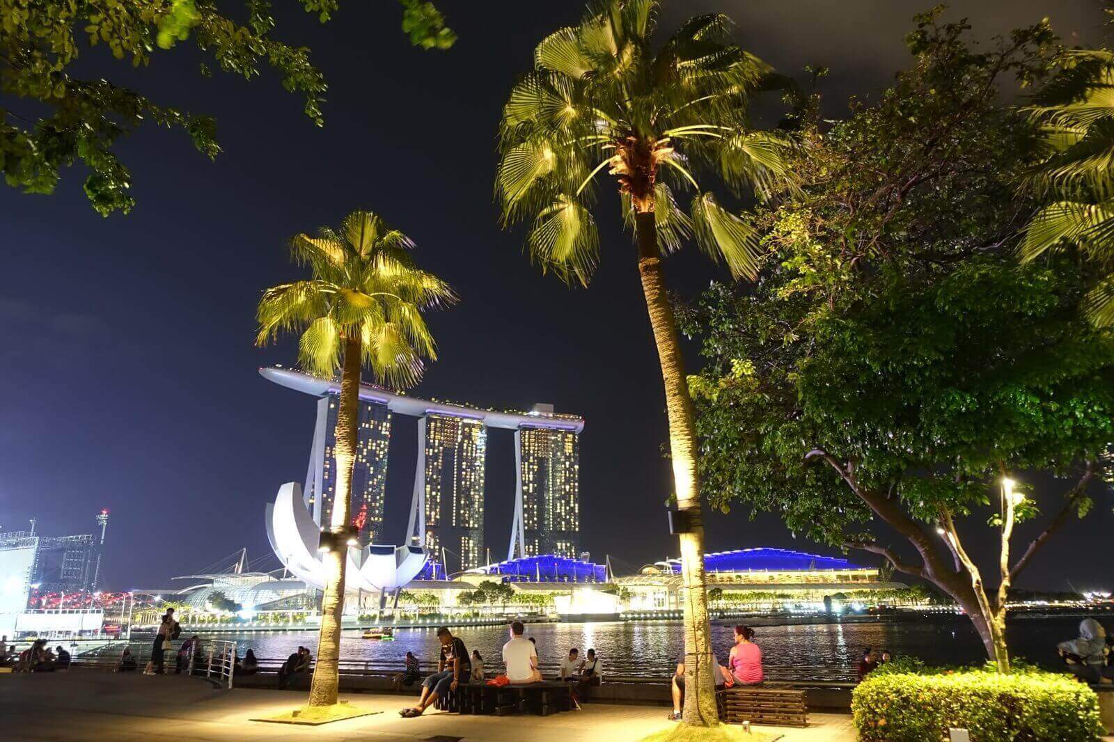 Local Singapore Food Stall Available for Rent at Makansutra Gluttons Bay (8 Raffles Avenue #01-15, S039802) 