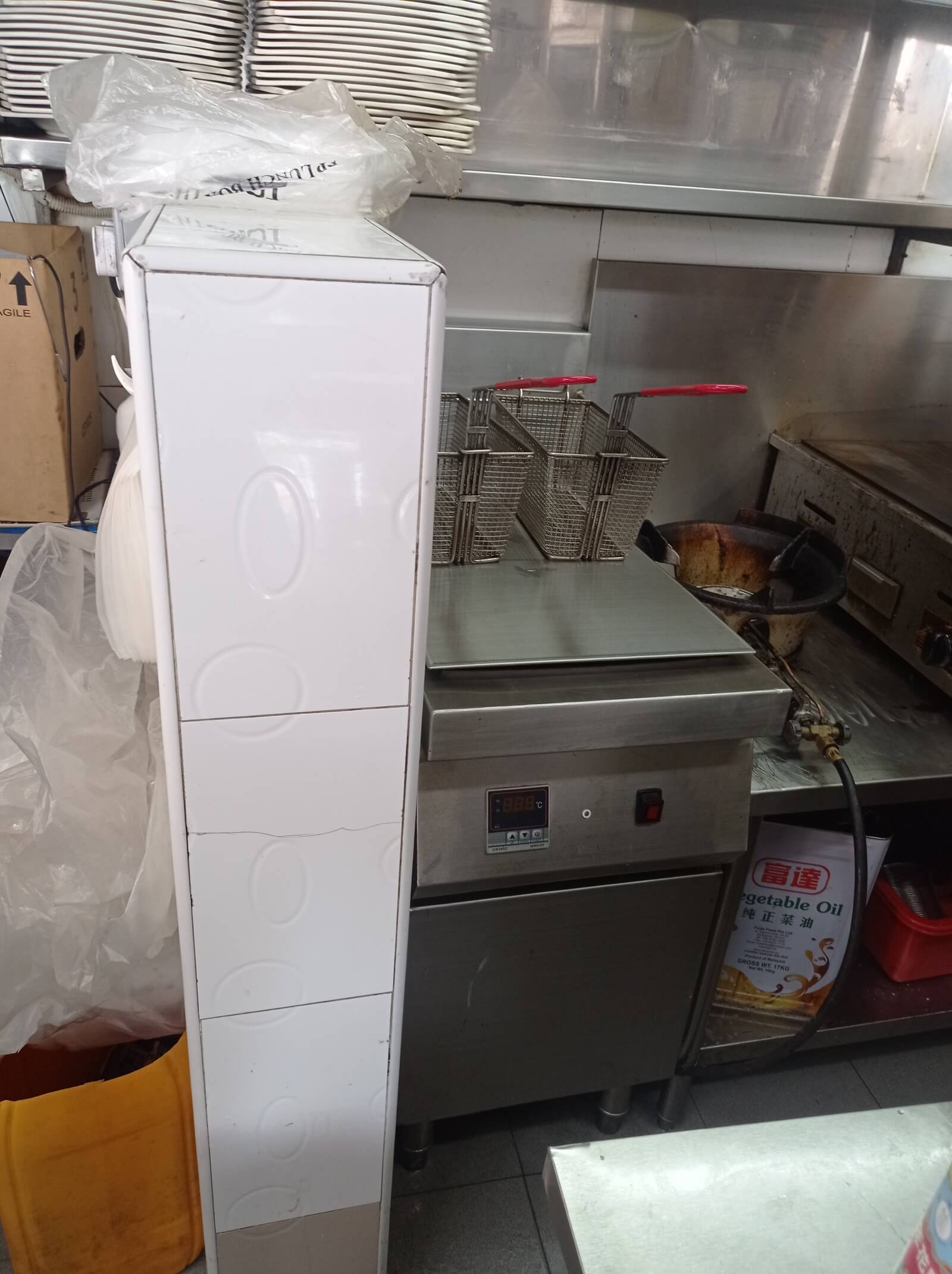 Fully equipped kitchen. $0 investment Western Food stall for take over