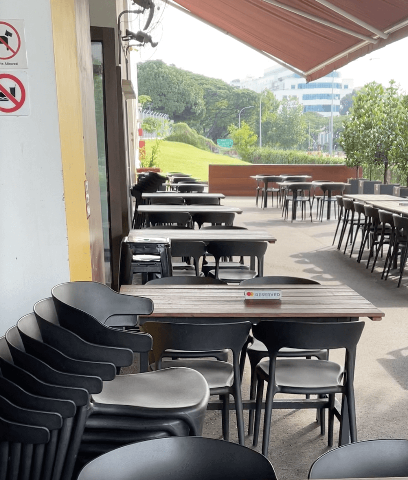 "Terrace Building" Strata Area 13,762sqft Canteen For Sale! 