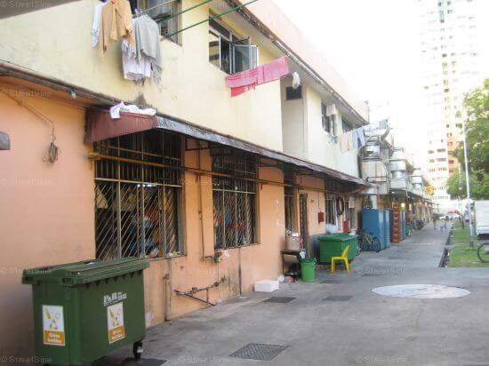 → Only air-conditioned food court in the area → Operating Hours: - Weekdays: 7AM - 4PM - Saturdays: 7AM - 3PM (Closed on Sundays) Good lunch crowd from nearby factories.