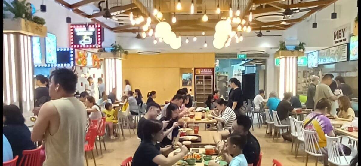 Aircon Punggol Field Fishball noodle stall for lease 
