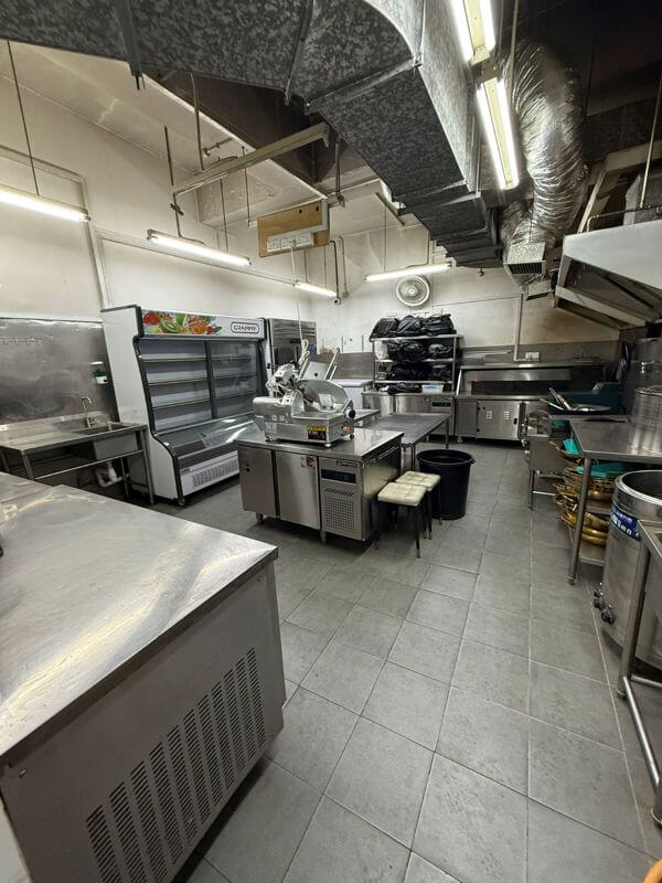Aircon Restaurant Space Along Horne Road For Rent