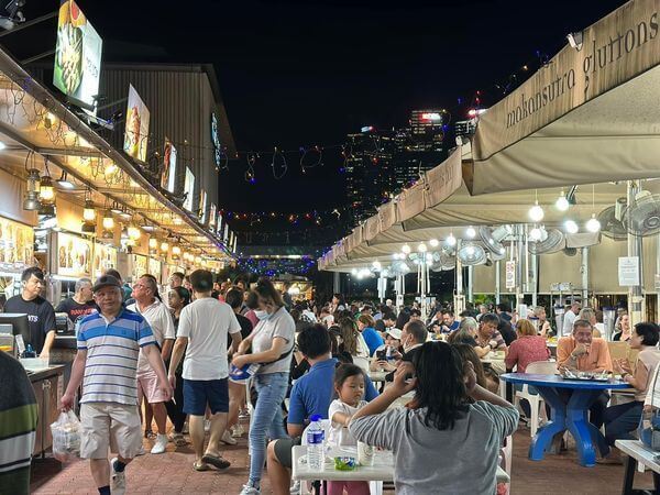 Food Stall Available for Rent at Makansutra Gluttons Bay (8 Raffles Avenue #01-15, S039802, next to Esplanade Mall along Marina Bay) 