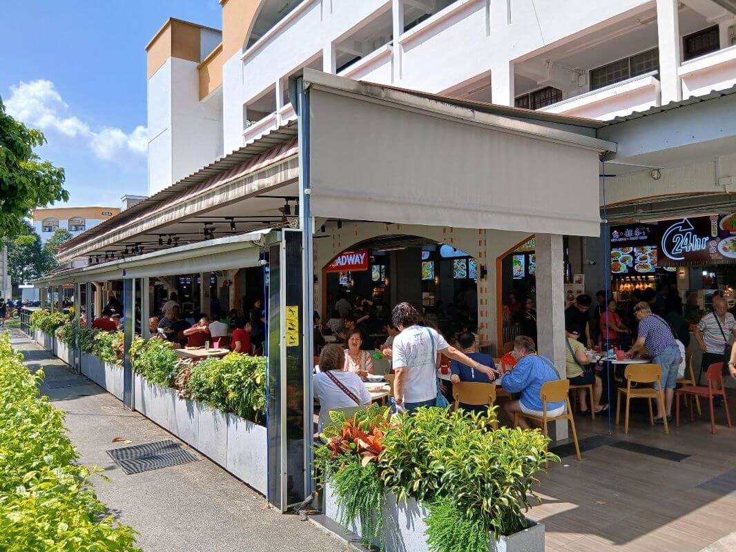Newly revamped 682 Hougang kueh kiosk to jet 