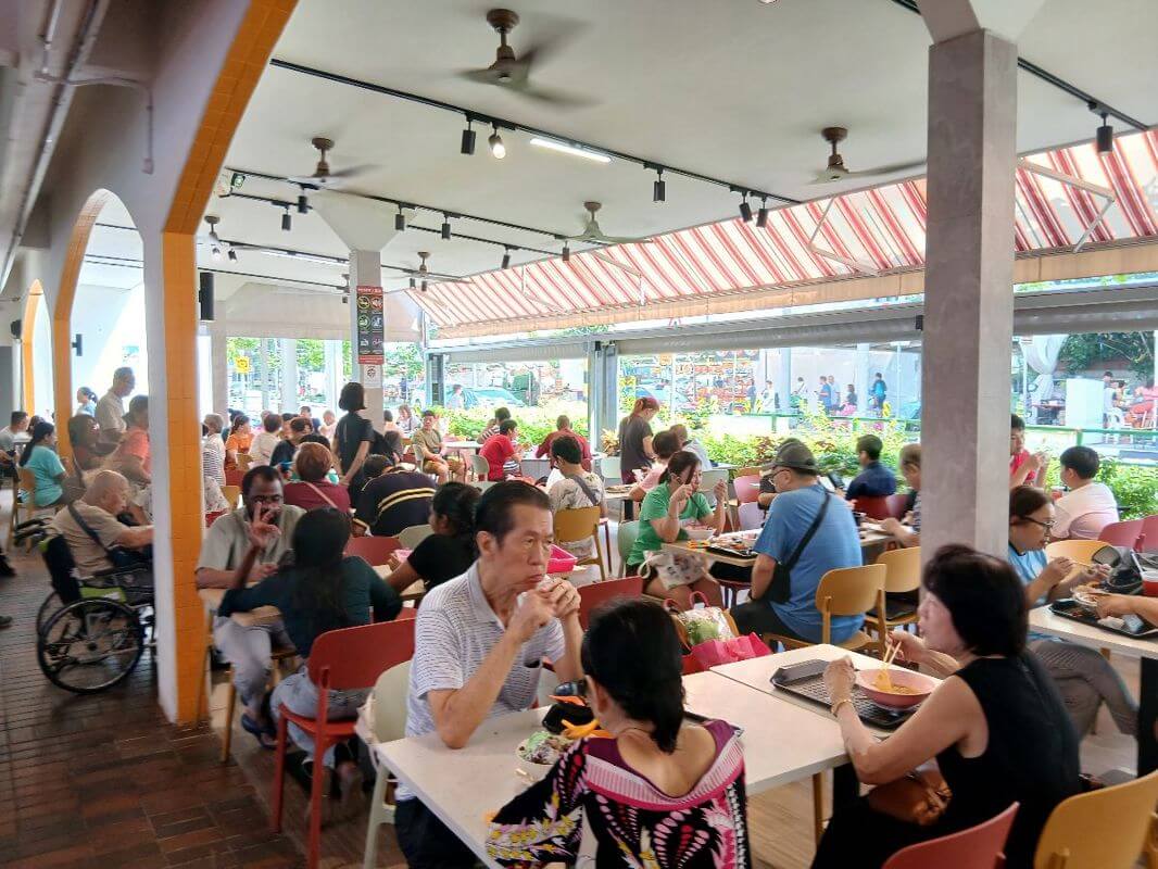 Newly revamped 682 Hougang kueh kiosk to jet 