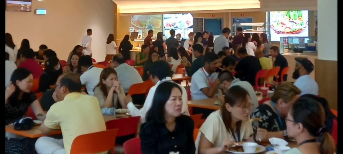 Changi Business Pk foodcourt stall with MR license to let
