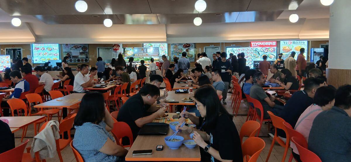 MR license. Changi Business Pk foodcourt stall to let 