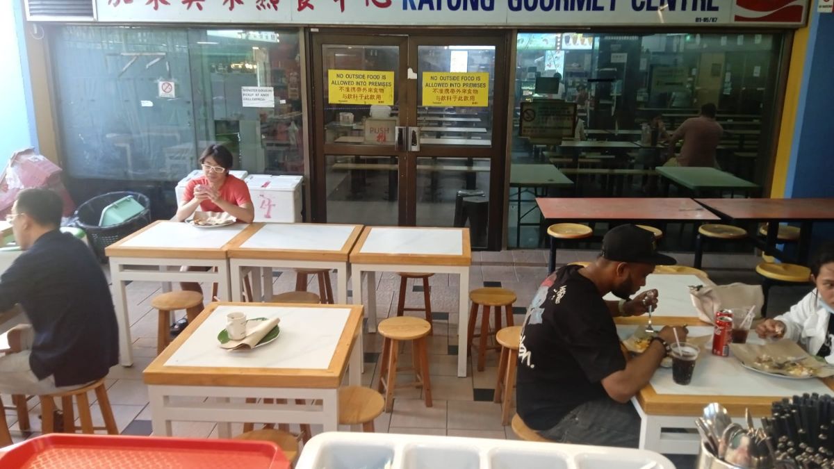 Health issue,private owned stall with big license,14yrs till now in operation l,to let takeover the business with fees or can cooperate to let you run the stall, profitable business zero risk...