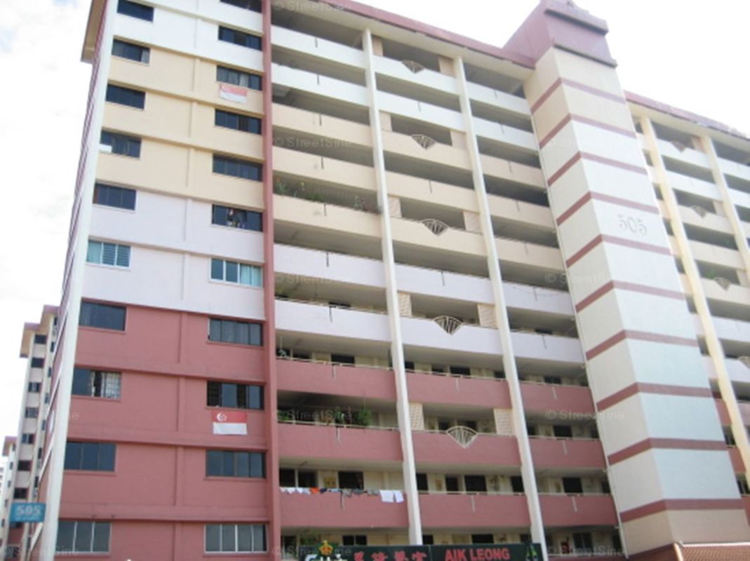 ✅ Halal-certified food court – halal operators only ✅ Suitable for various cuisines – minimal setup required!