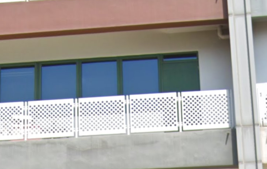 Indian food stall for rent Affordable rent, steady customer base. Flexible operating hours — open Monday to Sunday.