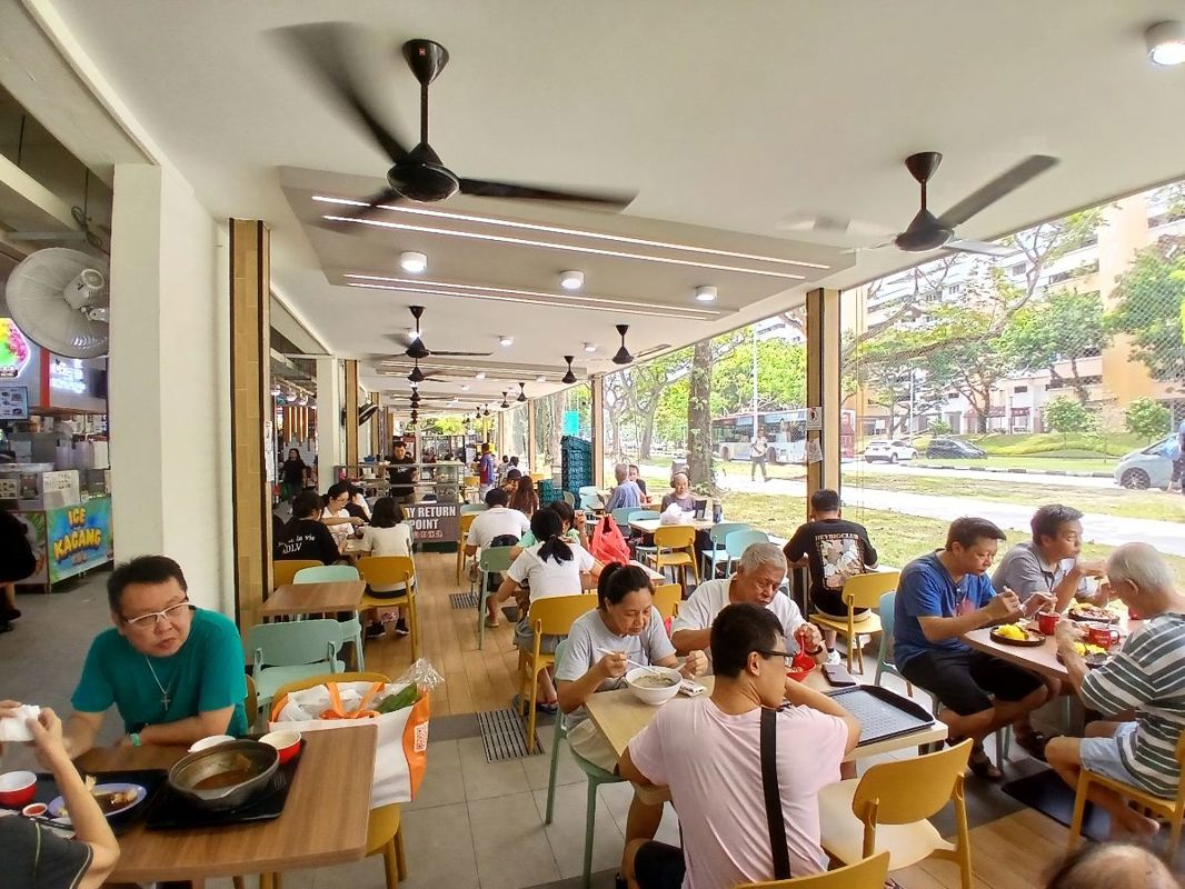 Serangoon central food stall for rent 