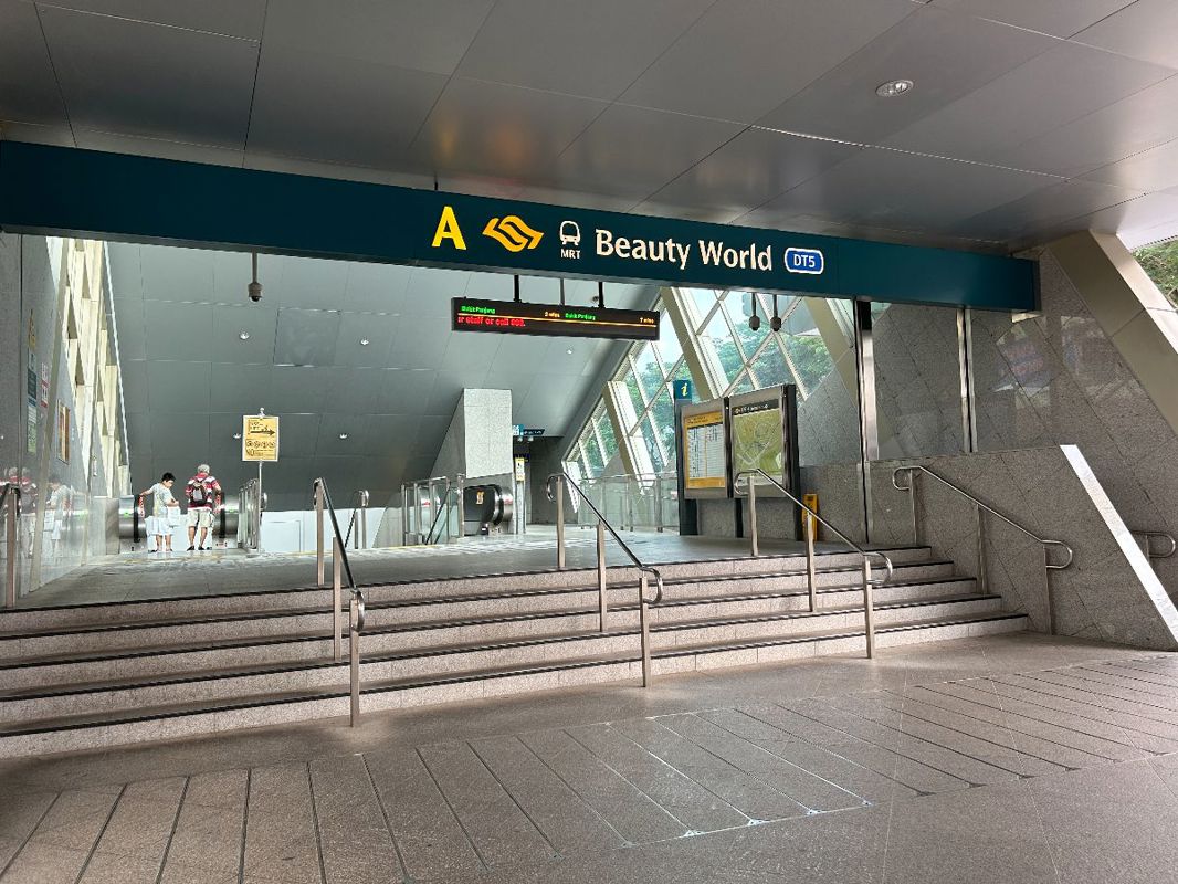 Beauty World Food Centre - Prime front row F&B food stall for rent