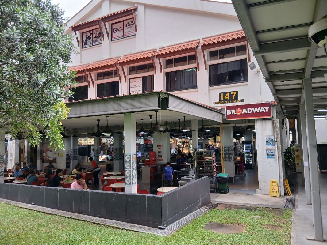 Rare prime location 147 Potong Pasir stall to let