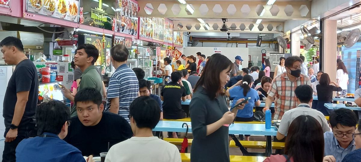 Soon to be revamped Toh Guan HDB coffeshop stall to let