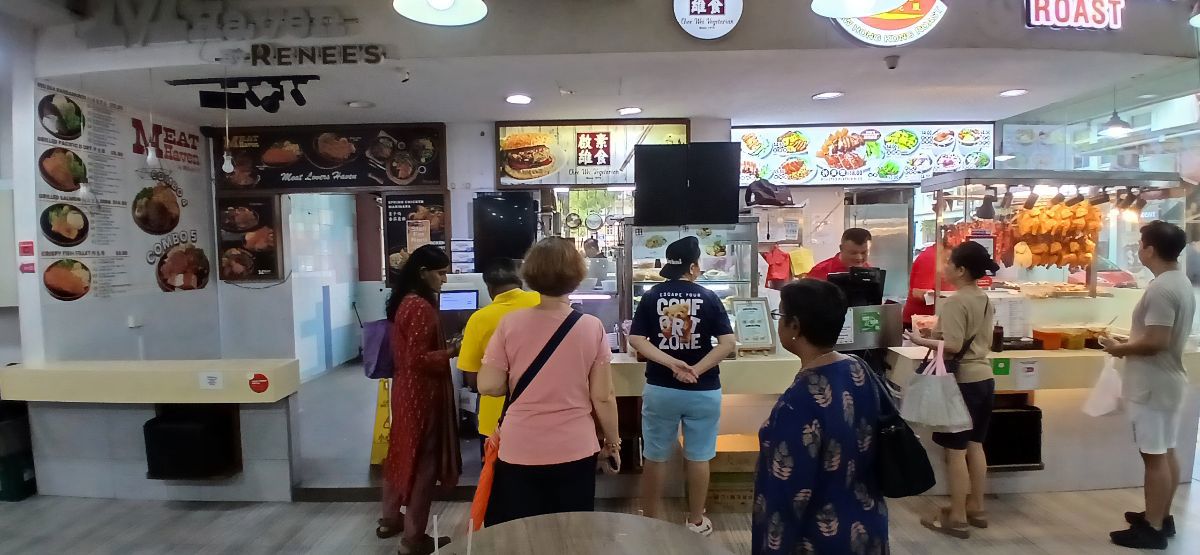 Good crowd 147 Potong Pasir Fishball noodle, Indian food stall to let.