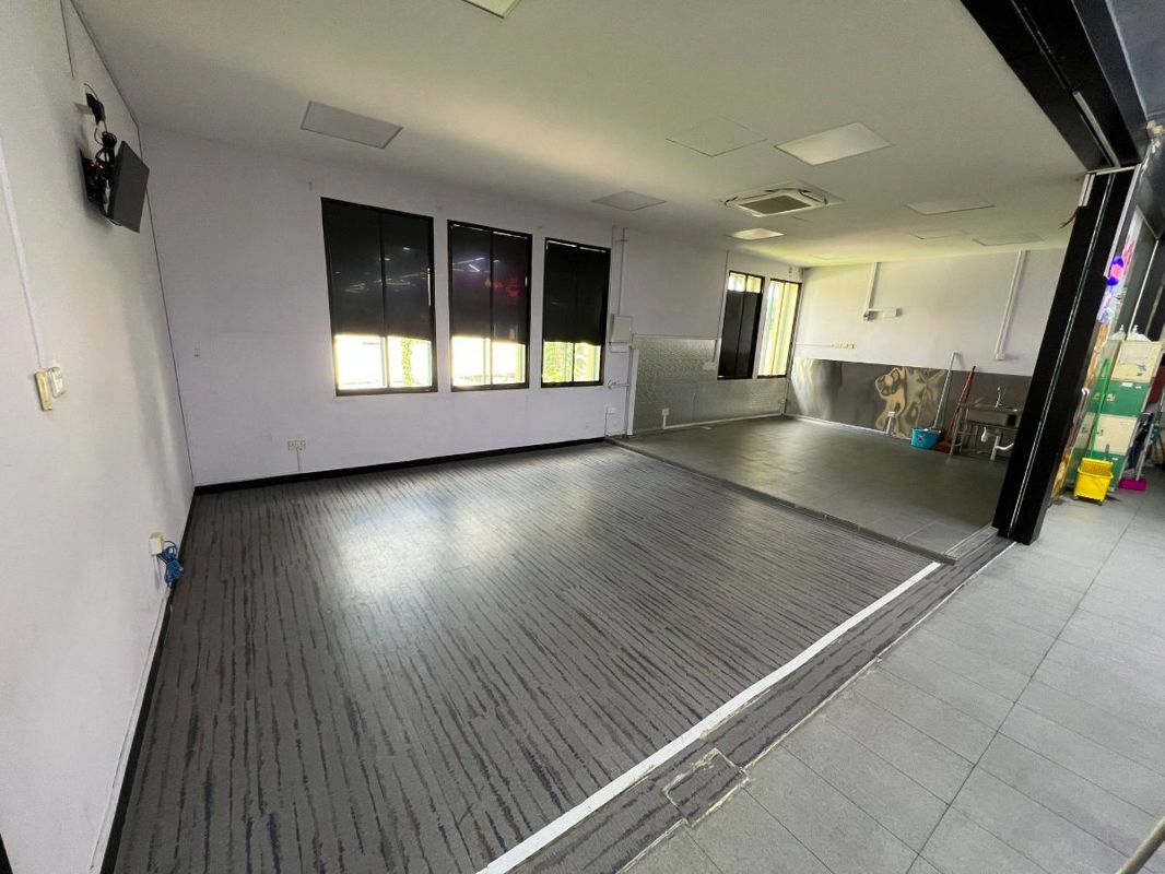 Aircon Food Court stall & Kiosk For Rent in NTU canteen 2
