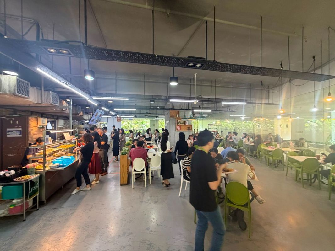 🔥 High Foot Traffic F&B Stall for Rent – CleanTech One 🔥