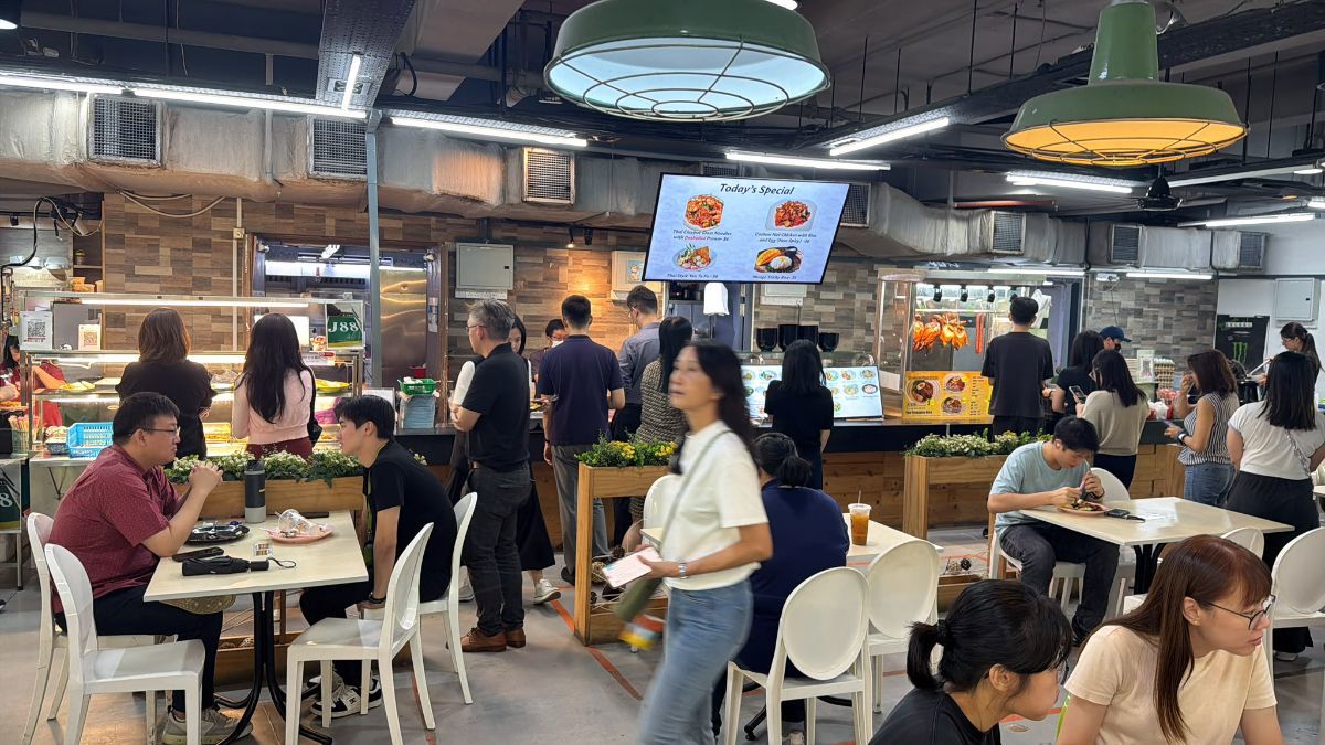 🔥 High Foot Traffic F&B Stall for Rent – CleanTech One 🔥