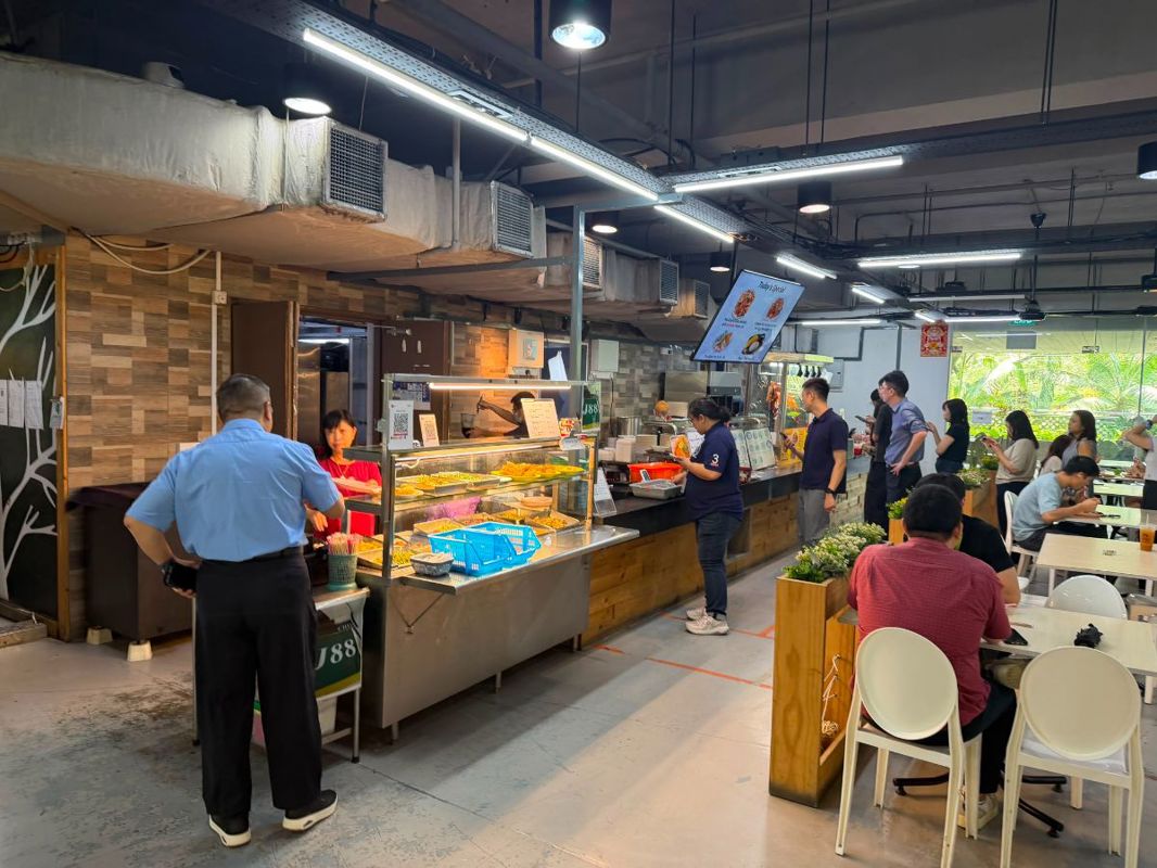 🔥 High Foot Traffic F&B Stall for Rent – CleanTech One 🔥