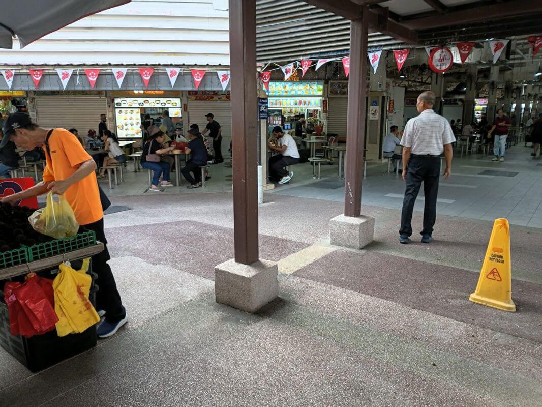  Food Stall at Ang Mo Kio Central. Next to AMK HUB, NTUC, DBS, Macdonald.  High Footfall and Very Good Location!