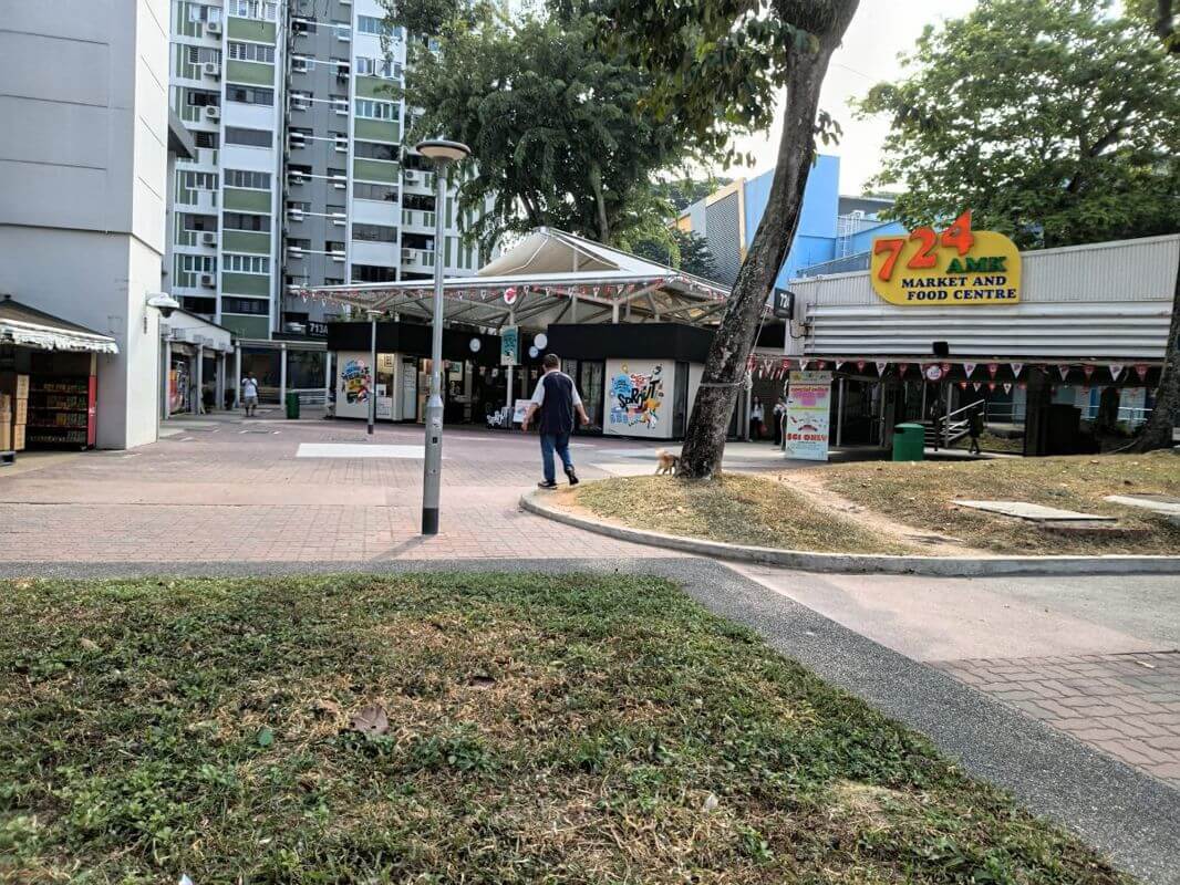  Food Stall at Ang Mo Kio Central. Next to AMK HUB, NTUC, DBS, Macdonald.  High Footfall and Very Good Location!