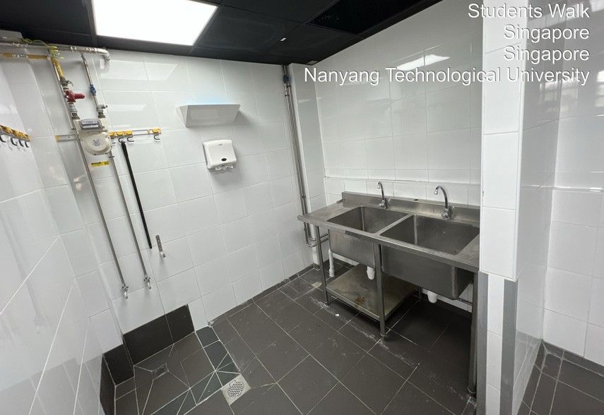 Aircon Food Court Stall For Rent in NTU Canteen 1