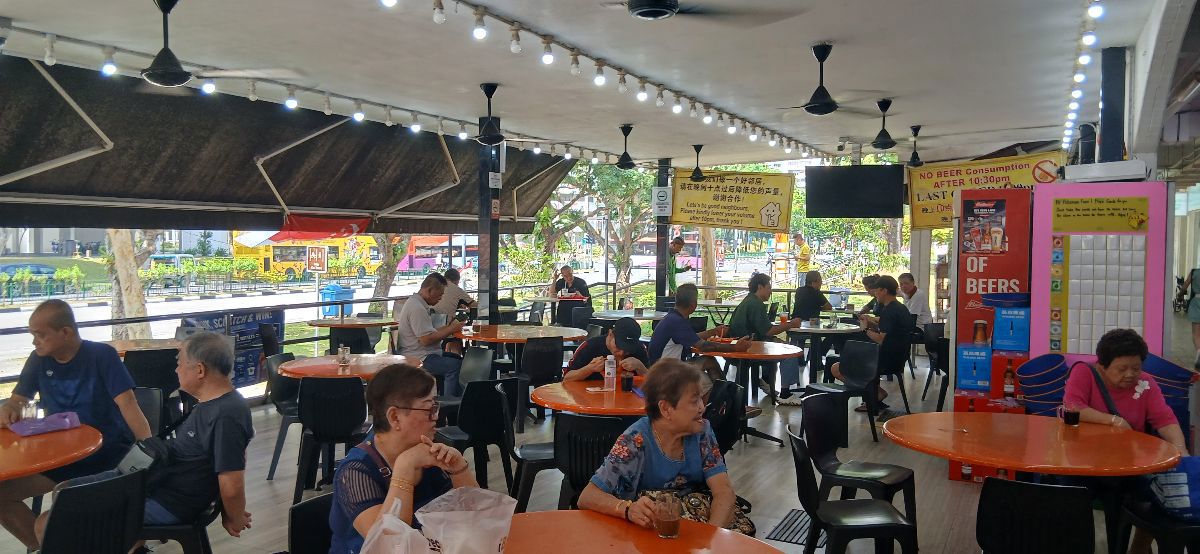 New 681 Hougang coffeeshop stall for rent 