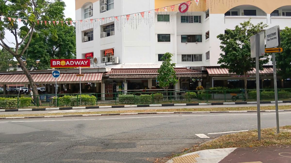 ***PRIME LOCATION STALL