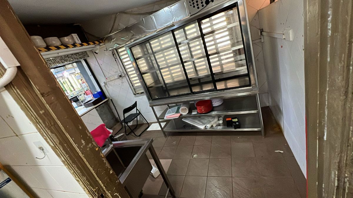 Aircon Foodcourt Stall For Rent in NTU Canteen 2