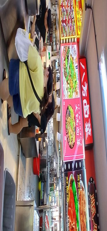 Good crowd Tampines half stall to let