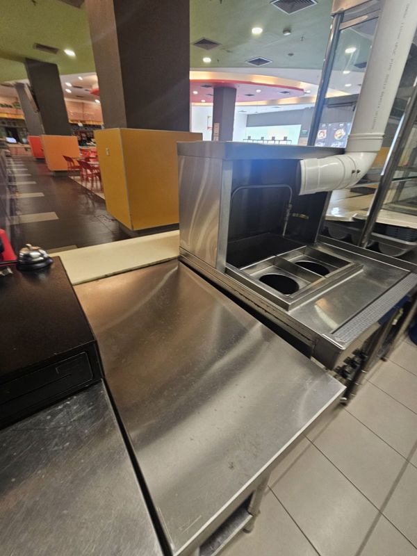 顶让酿豆腐档口｜设备齐全｜可立即接手营业 | Yong Tau Foo Stall for Takeover | Fully Equipped | Ready for Immediate Operation