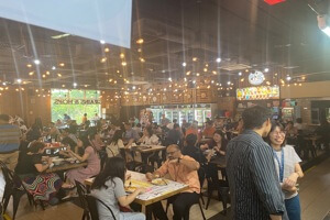 Have Big License!!!Toa Payoh North Aircon Food Stall Looking for Take Over.