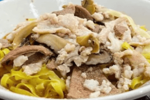 198 Pinggpol , 147 Potong Pasir minced meat stall for rent