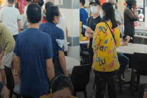 • GOOD RENTAL • PRIME LOCATION (VERY NEAR TO MRT) Suitable for : CHICKEN RICE + ROASTED DELIGHTS Porridge/Congee - Japanese - BOILED Soup - Taiwan - Malay Cuisine - THAI Cuisine - LOK LOK - WESTERN  - Hokkien Mee + Char Kway Teow - Prawn Noodle 