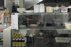 🎉New Canteen Stall for Rent🎉 Great visibility from high traffic main road, surrounded by industrial and HDB blocks, ample convenient parking 📍 Bukit Merah / Tiong Bahru 🍲 Looking for prawn noodles, fish soup, BCM, bkt, mixed veg rice, western and other interesting cuisine 🍳 Huge MR for charcoal fishhead, chinese food 💵 Affordable rental