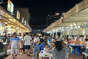 Food Stall Available for Rent at Makansutra Gluttons Bay (8 Raffles Avenue #01-15, S039802, next to Esplanade Mall along Marina Bay) 