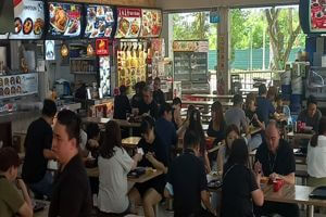Yishun 414 (MR license) and 431 stall for lease