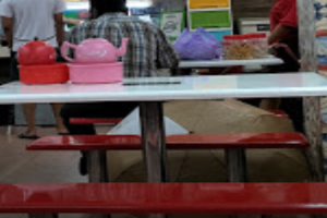 适合麻辣香锅、板面鱼汤、烧腊、酿豆腐、虾面、四炒、泰国餐、Ayam Penyet、素、越南餐、Popiah & Rojak 、Ice Kachang 红豆冰等美食。