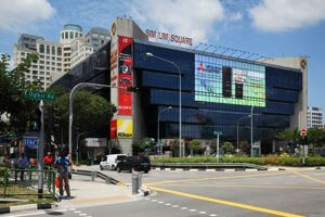 -High foot traffic from near to MRT, offices & residential -Attrative rental