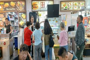 147 Potong Pasir food stall to let 