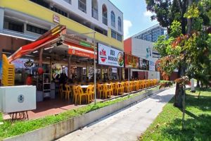 212 Hougang food stall w MR license for rent 